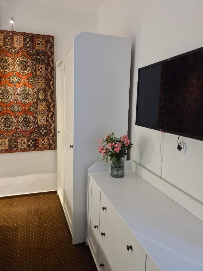 Palantir Panzio Bed & Breakfast Miskolc Ngoại thất bức ảnh