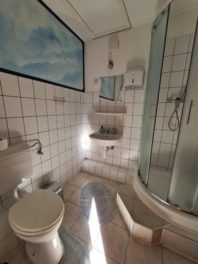 Palantir Panzio Bed & Breakfast Miskolc Ngoại thất bức ảnh