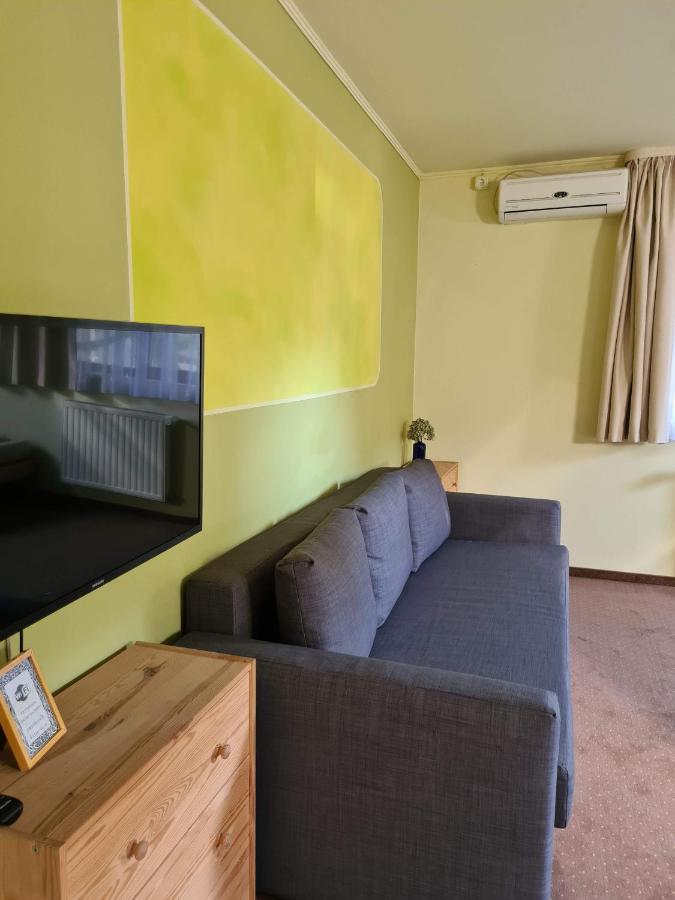 Palantir Panzio Bed & Breakfast Miskolc Ngoại thất bức ảnh