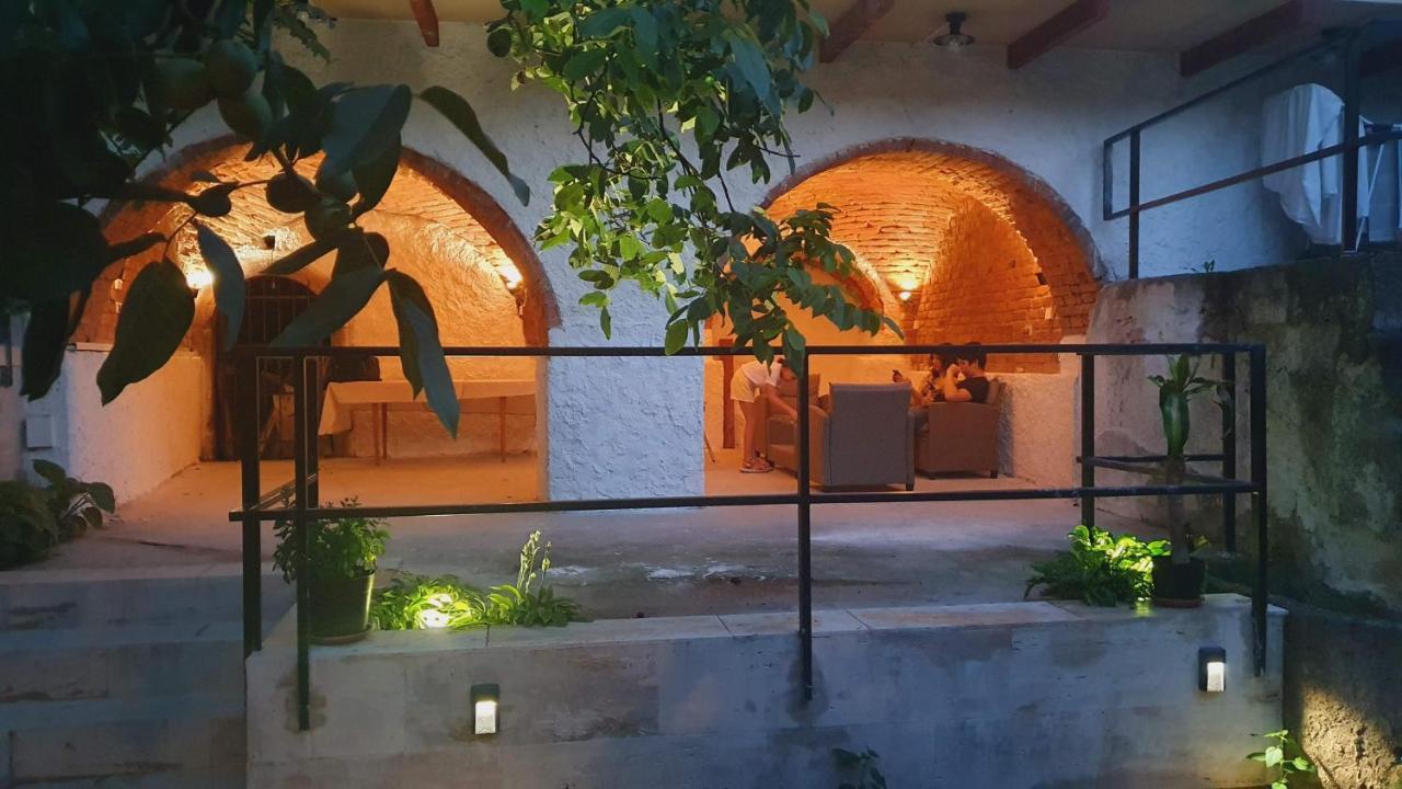 Palantir Panzio Bed & Breakfast Miskolc Ngoại thất bức ảnh