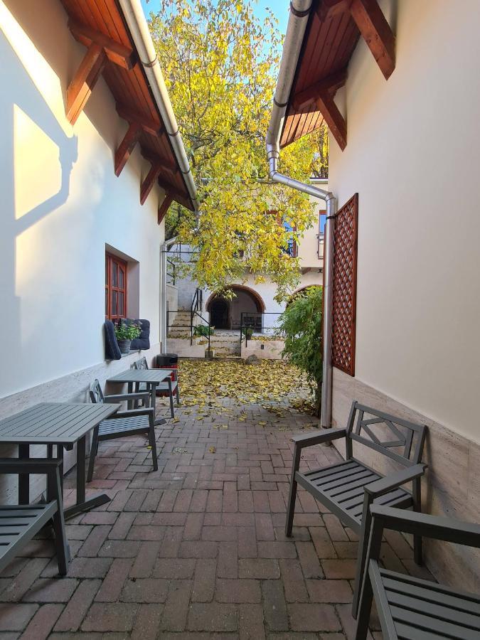 Palantir Panzio Bed & Breakfast Miskolc Ngoại thất bức ảnh