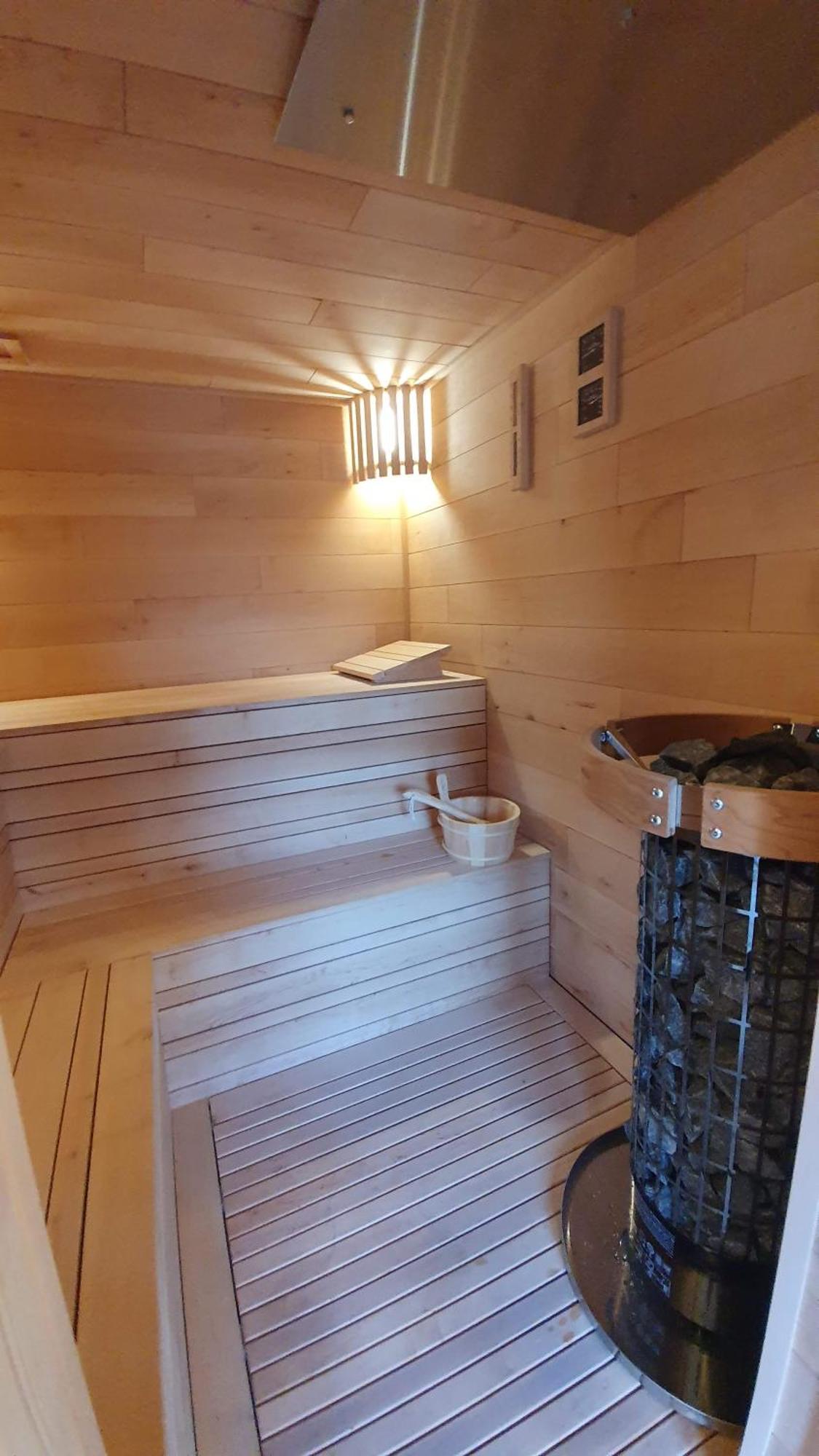 Palantir Panzio Bed & Breakfast Miskolc Ngoại thất bức ảnh